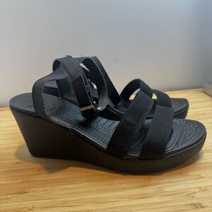 Crocs Leigh II Sandals Women's Black Ankle Strap Buckle Comfort Wedge Size 9